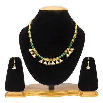 Green necklaces 2