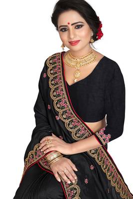 Black Embroidered Silk Saree With Blouse 3