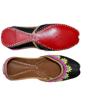 Black Thread Work Party Wear Ethnic.Jutti 5