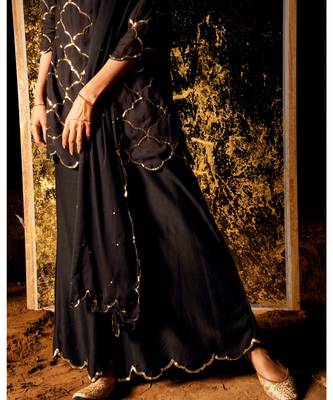 Vihari Black embroidered cotton silk kurta-sets 4