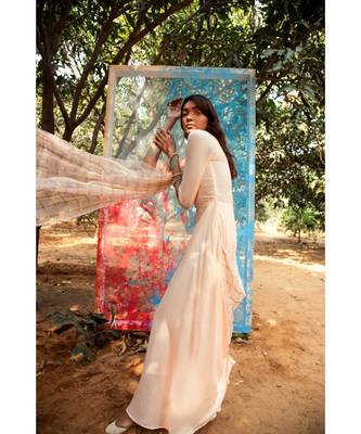 Tanuh Peach embroidered cotton silk kurta-sets 4