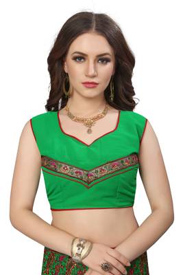 Green Embroidered Georgette Saree With Blouse 4