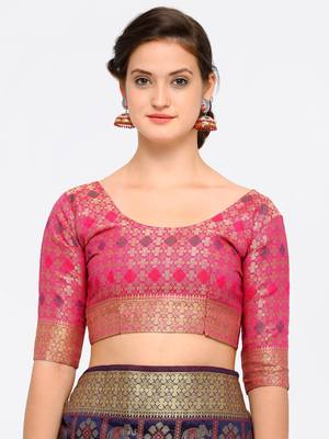 Navy blue woven kanchipuram silk saree with blouse 4