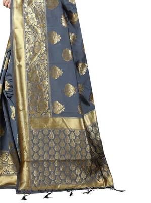 Grey Woven Banarasi Saree With Blouse 4
