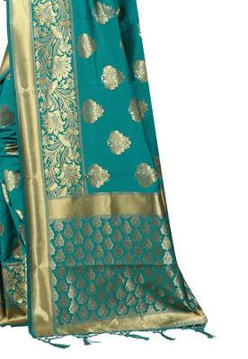 Green Woven Banarasi Saree With Blouse 4