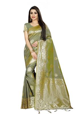 Green Woven Banarasi Saree With Blouse 1