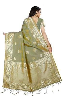 Green Woven Banarasi Saree With Blouse 3
