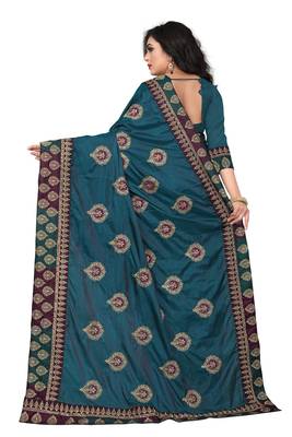 Teal Embroidered Silk Saree With Blouse 3