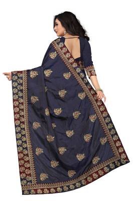 Grey Embroidered Silk Saree With Blouse 3