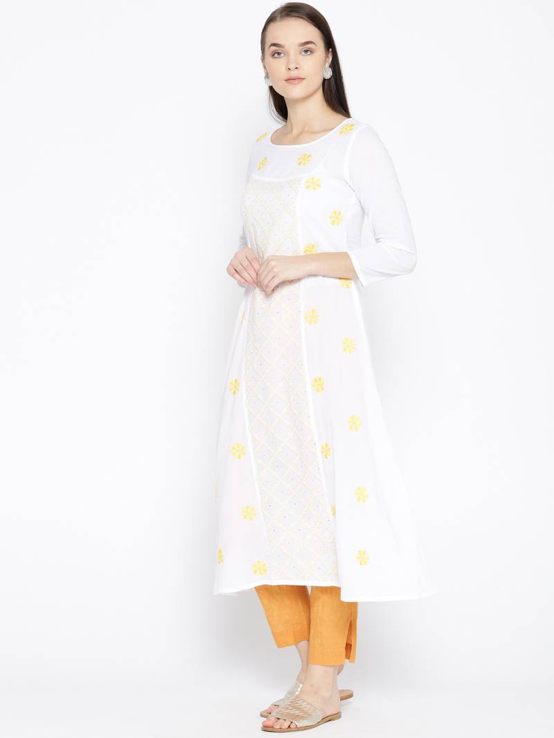 Ada Hand Embroidered White Cotton Lucknow Chikankari Women Kurta With Muqaish Work - A100048