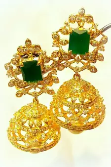 BEAUTIFUL FINE  EMERALD STUD JHUMKA EARRING