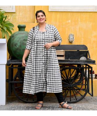 Gingham attached cape dress 1