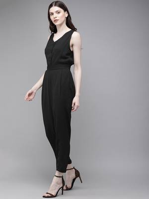 Black Sleevless Tapered Belted Jumpsuit 2
