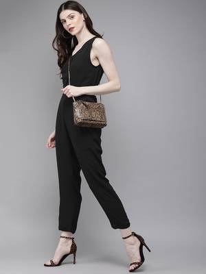 Black Sleevless Tapered Belted Jumpsuit 4