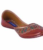 brown slip on jutis