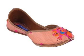 peach  slip on jutis 1