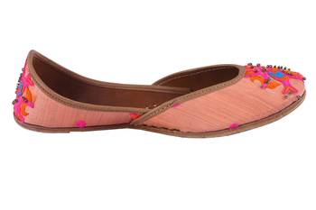 peach  slip on jutis 2