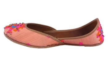 peach  slip on jutis 3