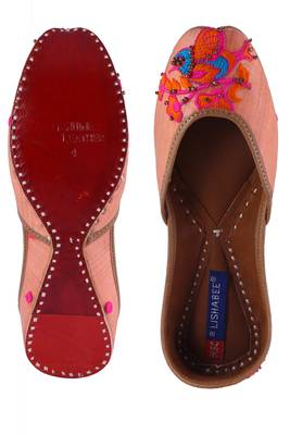 peach  slip on jutis 5