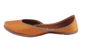orange  slip on jutis 3