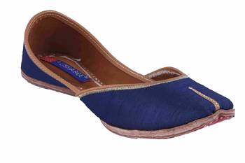 blue slip on jutis 1
