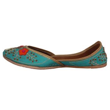 blue slip on jutis 3