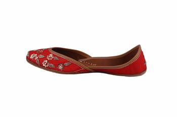 MSC-Women red  slip on jutis  3