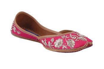 MSC-Women- pink  slip on jutis  1