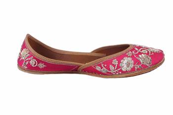 MSC-Women- pink  slip on jutis  2