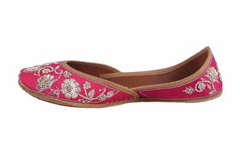 MSC-Women- pink  slip on jutis  3