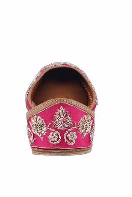 MSC-Women- pink  slip on jutis  4