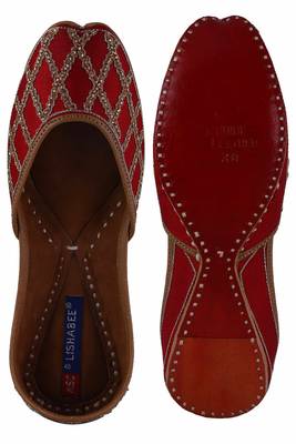 MSC-Women- beige   slip on jutis  5