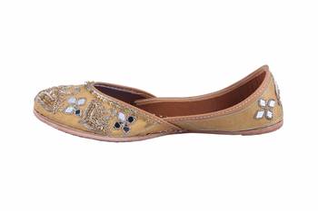 MSC-Women brown  slip on jutis  3