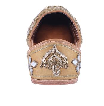 MSC-Women brown  slip on jutis  4
