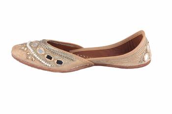 Women Gold Leather  slip on jutis 3
