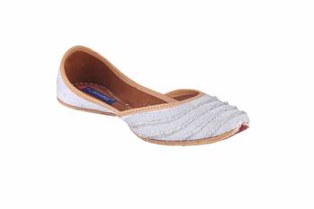 Women Silver Leather  slip on jutis 1