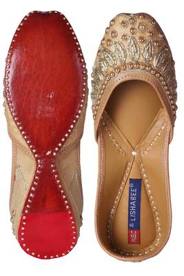 Women Embroidered golden slip on  Juttis 5