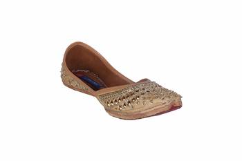 Women brown colored slip on Juttis 1