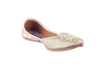 Women Embroidered Genuine Leather  slip on  1