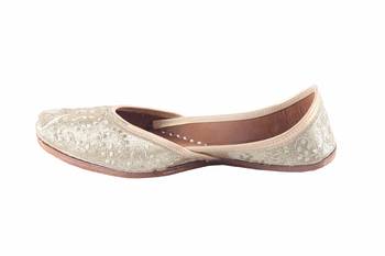 Women Embroidered Genuine Leather  slip on  3