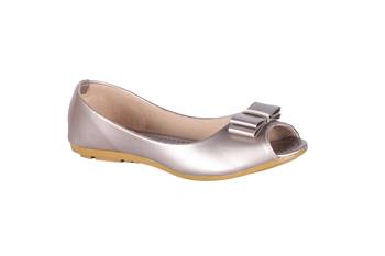 Women Embroidered Genuine Leather Juttis slip on  1