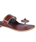 Women pink Leather Juttis