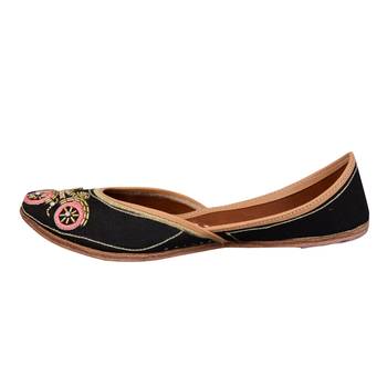 Embroidered fabric  Juttis 3