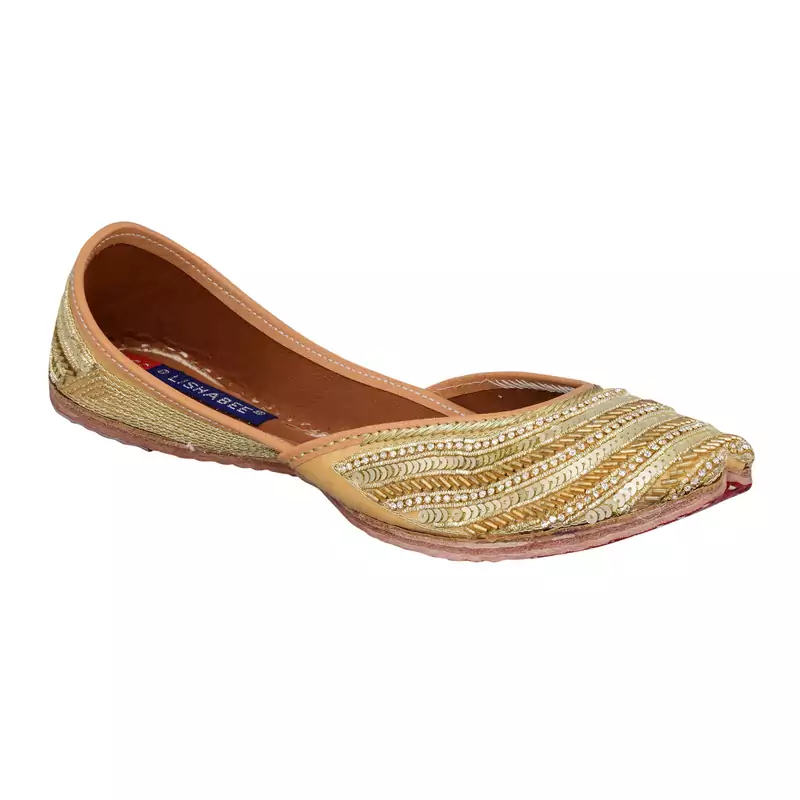 Embroidered Genuine Leather  slip on Juttis