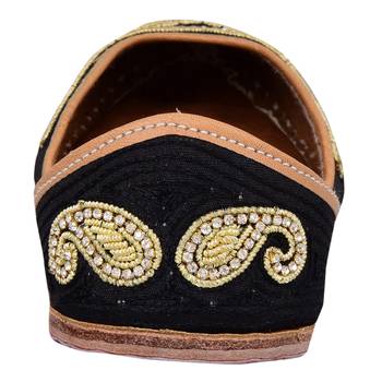 Embroidered  fabric slip on  Juttis 4