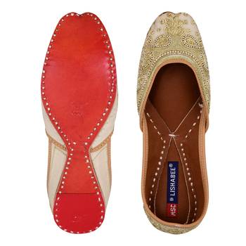 Embroidered  fabric slip on  Juttis 5