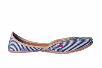  blue color stripes printed  slip on  Juttis 2