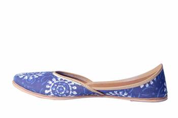  Hand printed slip on  Juttis 3
