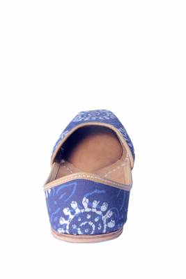  Hand printed slip on  Juttis 4