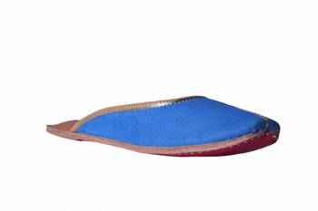 Solid canvas slip on  Juttis 1